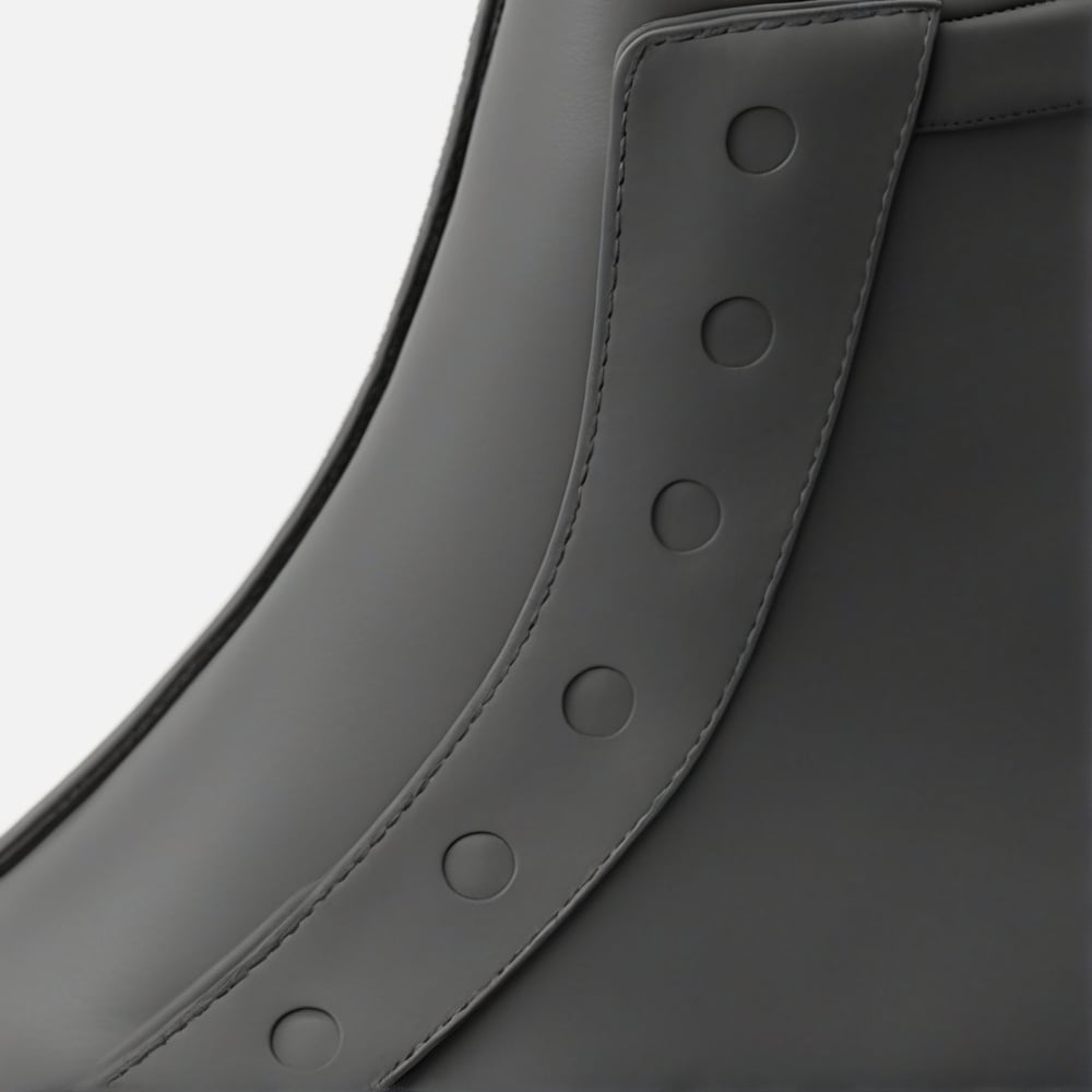 PROTOTYPE·01 eyelets close-up